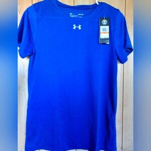 Womans underarmour short sleeve shirt